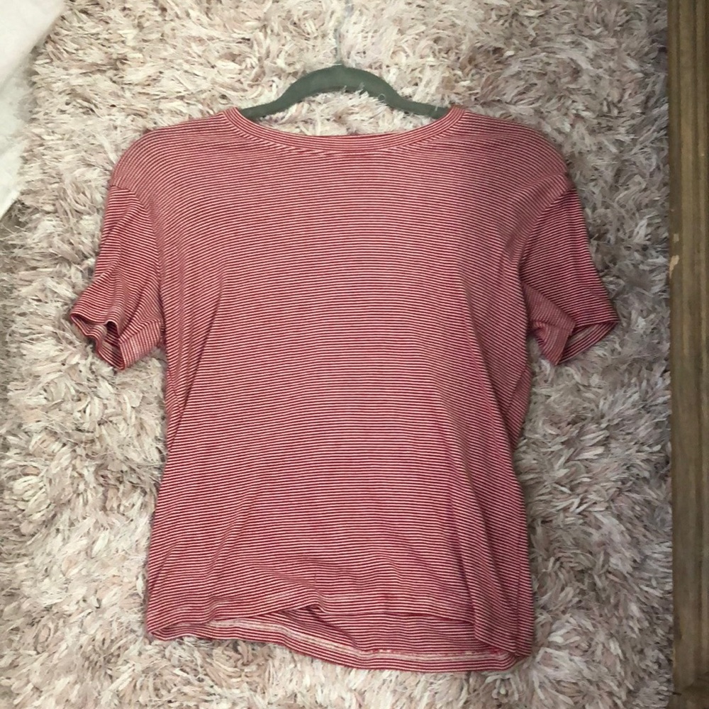 Red and white stripped t shirt.